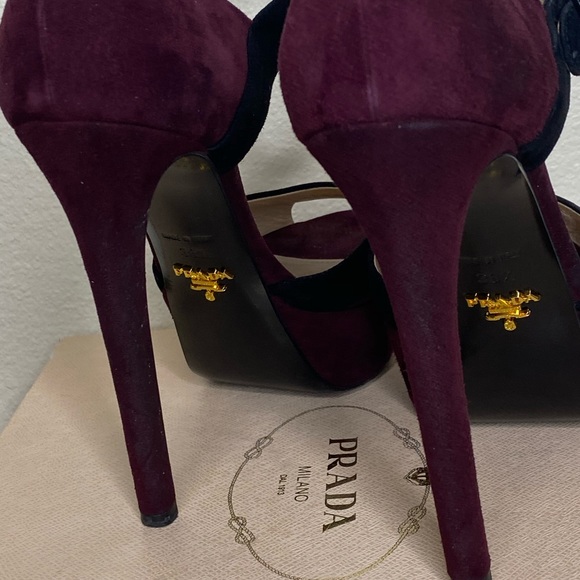 Prada Suede Bicolor Heels - Picture 4 of 8